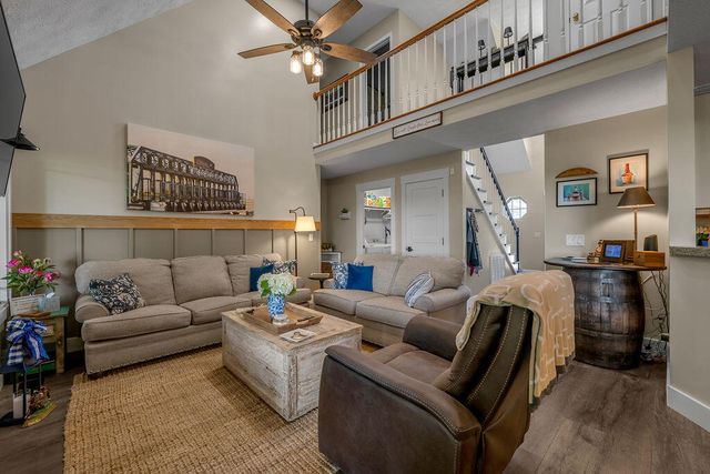 395 Colony Drive, Versailles, KY 40383