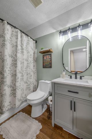 395 Colony Drive, Versailles, KY 40383