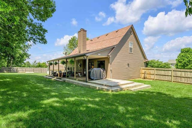 395 Colony Drive, Versailles, KY 40383