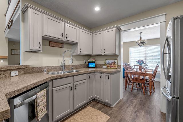 395 Colony Drive, Versailles, KY 40383