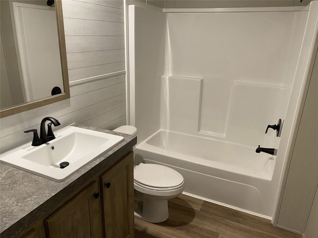 266 Deer Park Drive, Grand Cane, LA 71032