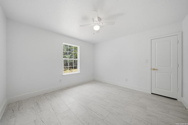 1096 DEER VALLEY PASS, Spring Branch, TX 78070