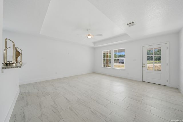 1096 DEER VALLEY PASS, Spring Branch, TX 78070