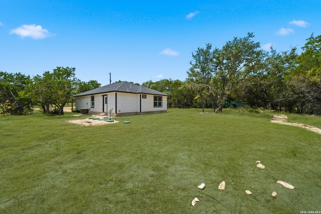1096 DEER VALLEY PASS, Spring Branch, TX 78070