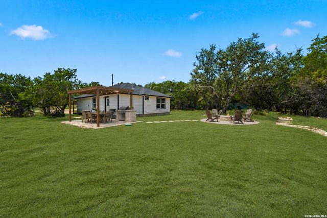 1096 DEER VALLEY PASS, Spring Branch, TX 78070