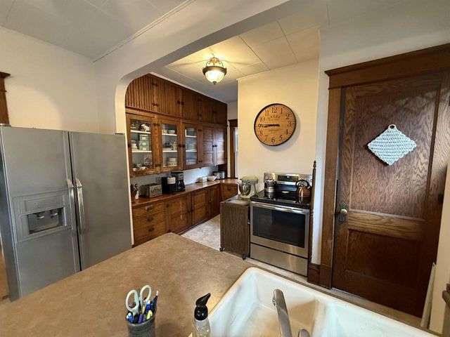 410 S SAWYER STREET, Shawano, WI 54166