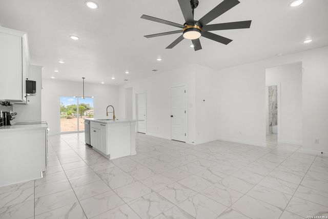 15242 Oak St, Lytle, TX 78052