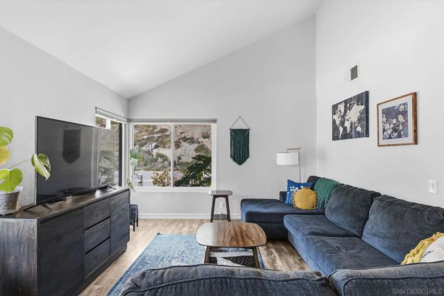 10131 Canyonridge, Spring Valley, CA 91977
