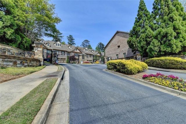 6232 Clapham, Johns Creek, GA 30097