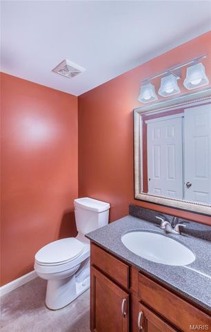 752 Charleston Oaks Drive, Ballwin, MO 63021