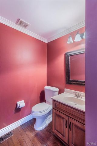 752 Charleston Oaks Drive, Ballwin, MO 63021