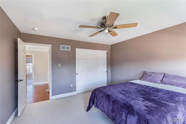 752 Charleston Oaks Drive, Ballwin, MO 63021