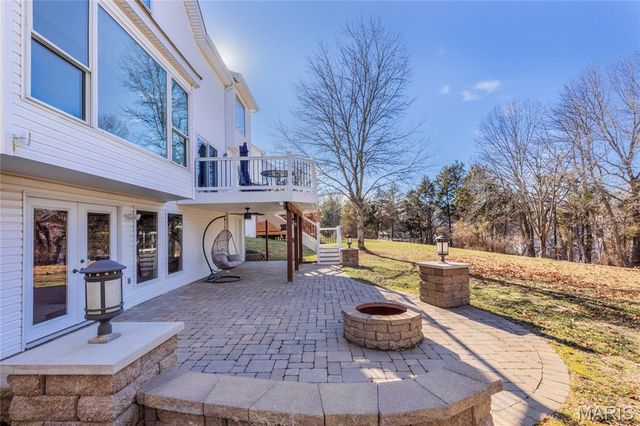 752 Charleston Oaks Drive, Ballwin, MO 63021