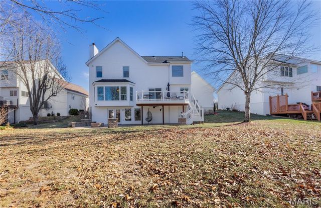 752 Charleston Oaks Drive, Ballwin, MO 63021