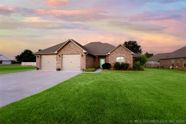 509 Kimberly Drive, Checotah, OK 74426