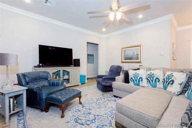 509 Kimberly Drive, Checotah, OK 74426