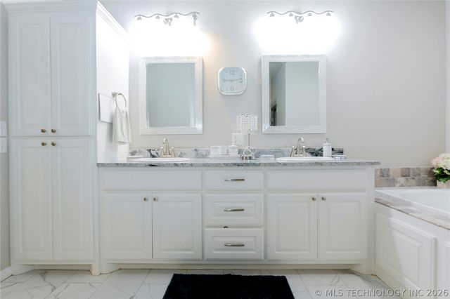 509 Kimberly Drive, Checotah, OK 74426