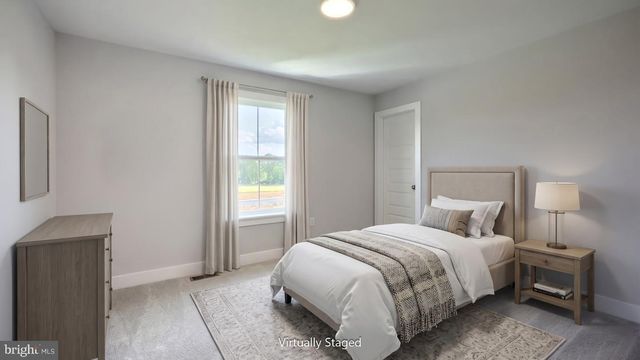 2231 S AUTUMN CHASE DR, Mechanicsburg, PA 17055