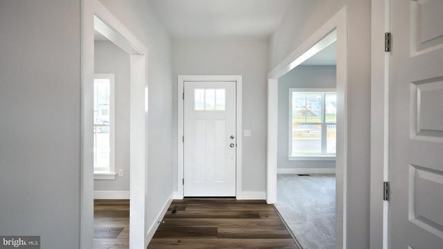 2231 S AUTUMN CHASE DR, Mechanicsburg, PA 17055