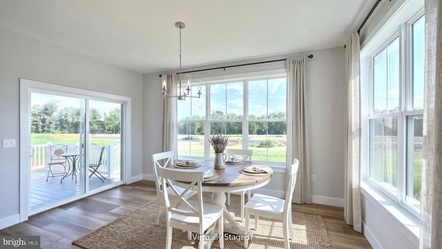 2231 S AUTUMN CHASE DR, Mechanicsburg, PA 17055