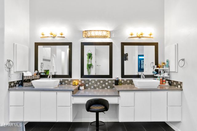 7785 Enchanted Trail Drive, El Paso, TX 79911