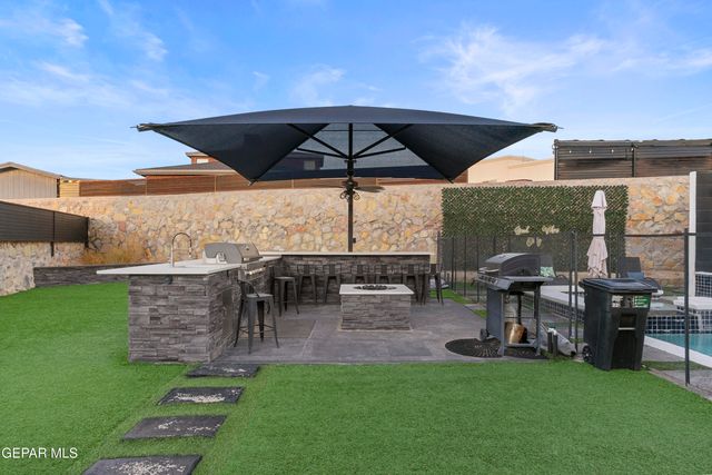 7785 Enchanted Trail Drive, El Paso, TX 79911