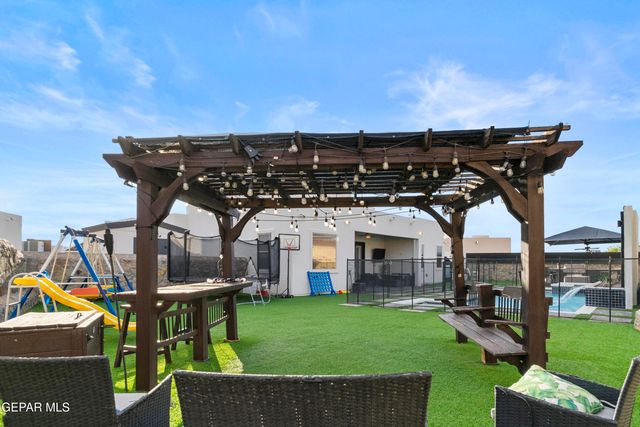 7785 Enchanted Trail Drive, El Paso, TX 79911