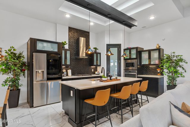 7785 Enchanted Trail Drive, El Paso, TX 79911