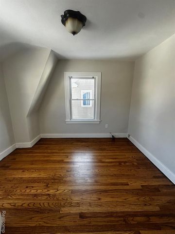 24 Utica Road, Pontiac, MI 48341