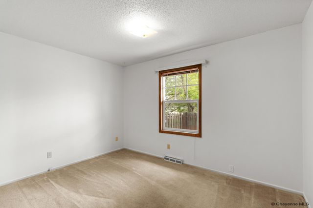6134 KEVIN AVE, Cheyenne, WY 82009