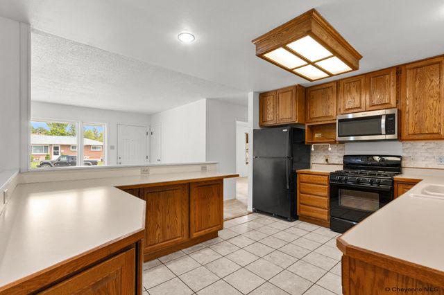 6134 KEVIN AVE, Cheyenne, WY 82009