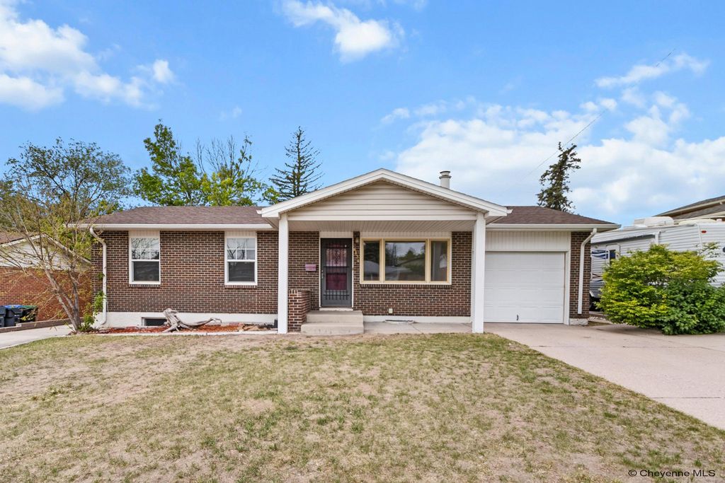 6134 KEVIN AVE, Cheyenne, WY 82009