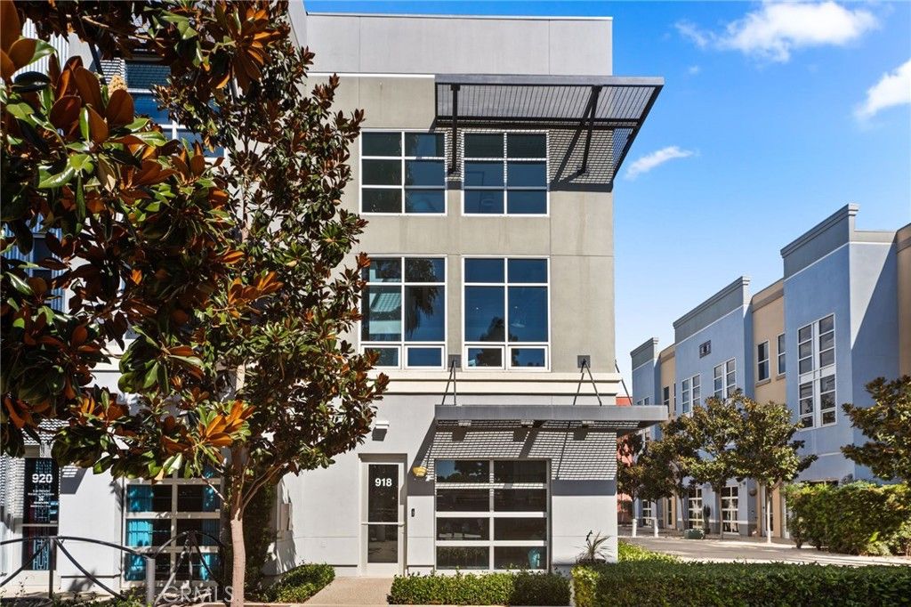 918 E Civic Center, Santa Ana, CA 92701 — photo 2