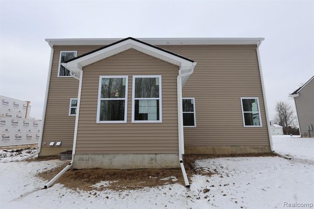 4238 Cedar Lane, Grand Blanc, MI 48439