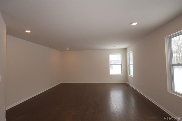 4238 Cedar Lane, Grand Blanc, MI 48439