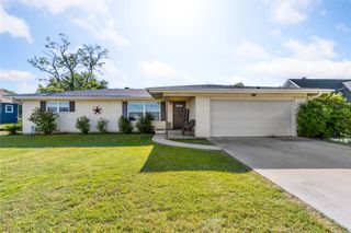 1303 N Church Street, Decatur, TX 76234