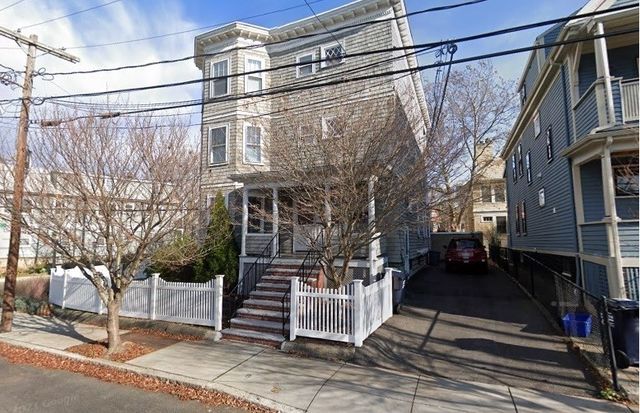114 Fayerweather St 2, Cambridge, MA 02138