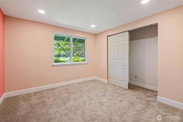 8001 Sapphire Drive SW, Lakewood, WA 98498
