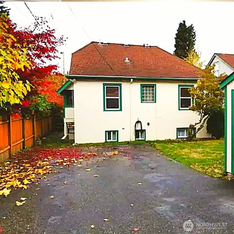 7818 NE Lake City Way NE, Seattle, WA 98115