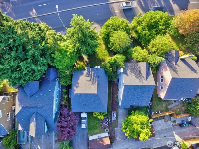 7818 NE Lake City Way NE, Seattle, WA 98115