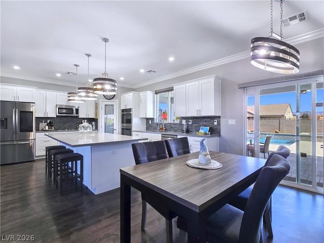 6611 Parkwood Court, Pahrump, NV 89061