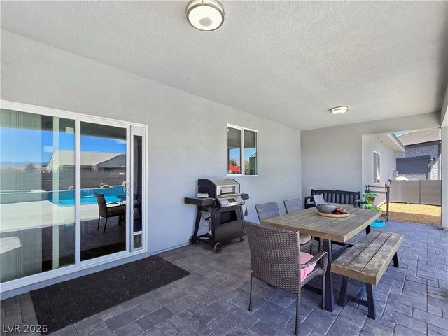 6611 Parkwood Court, Pahrump, NV 89061