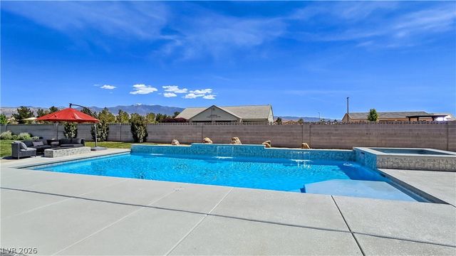 6611 Parkwood Court, Pahrump, NV 89061