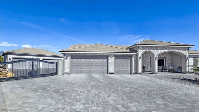 6611 Parkwood Court, Pahrump, NV 89061