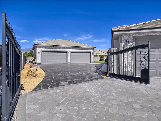 6611 Parkwood Court, Pahrump, NV 89061