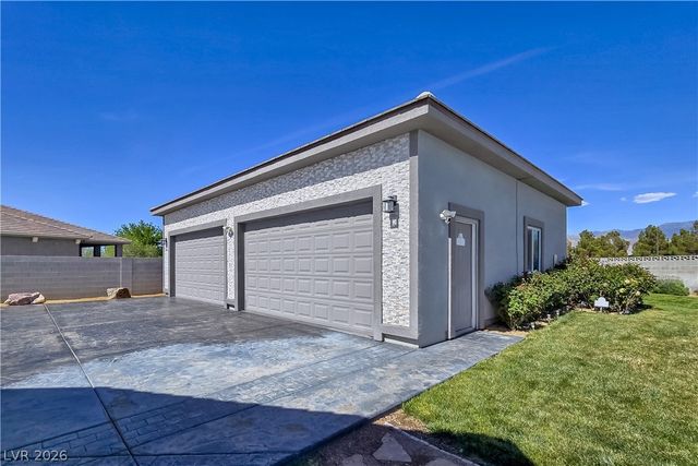 6611 Parkwood Court, Pahrump, NV 89061