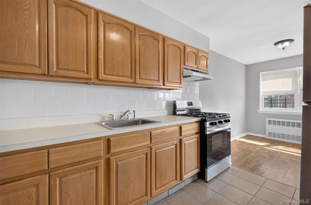6144 164th Street, Fresh Meadows, NY 11365