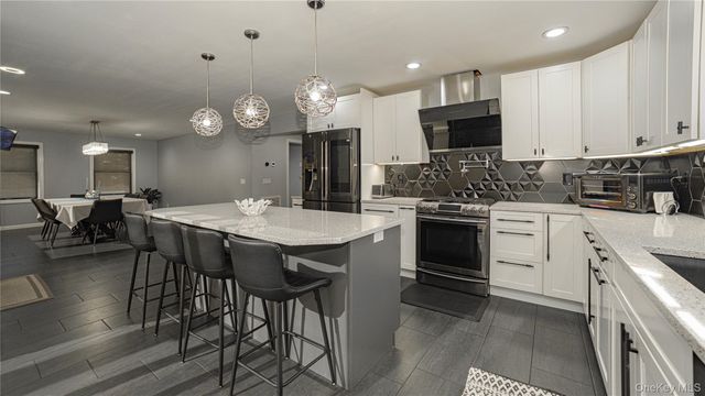 7 Jackson Street, Nesconset, NY 11767