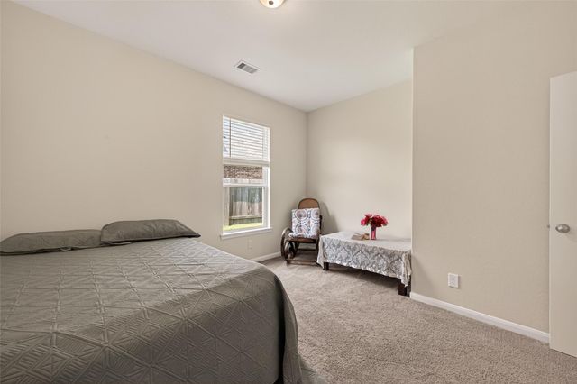 4519 Crescent Lake Circle, Baytown, TX 77521