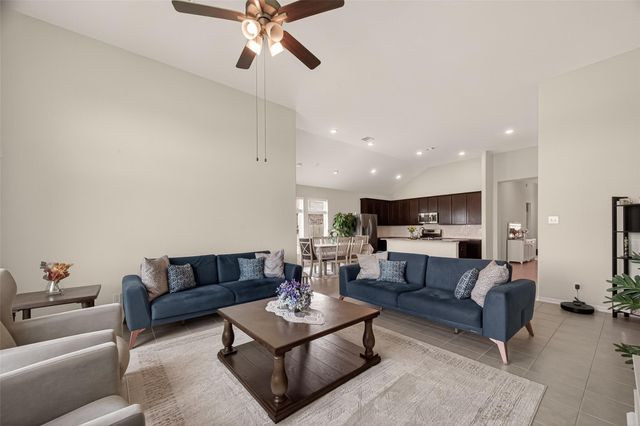 4519 Crescent Lake Circle, Baytown, TX 77521